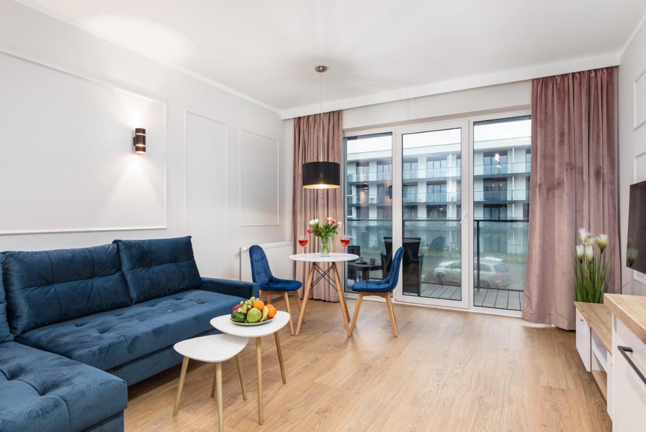 Wellness Resort Apartments Dziwnow Riverfront By Noclegi Renters Bagian luar foto