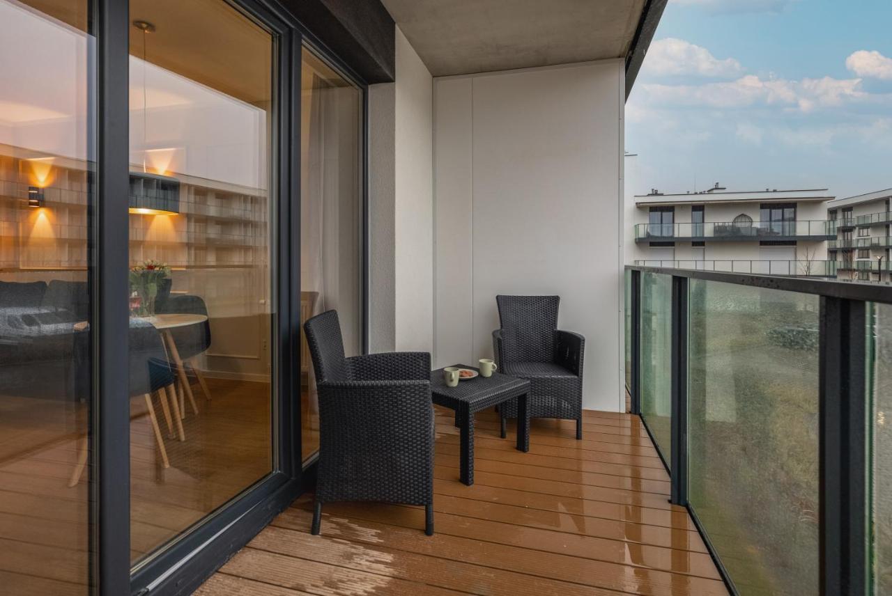 Wellness Resort Apartments Dziwnow Riverfront By Noclegi Renters Bagian luar foto