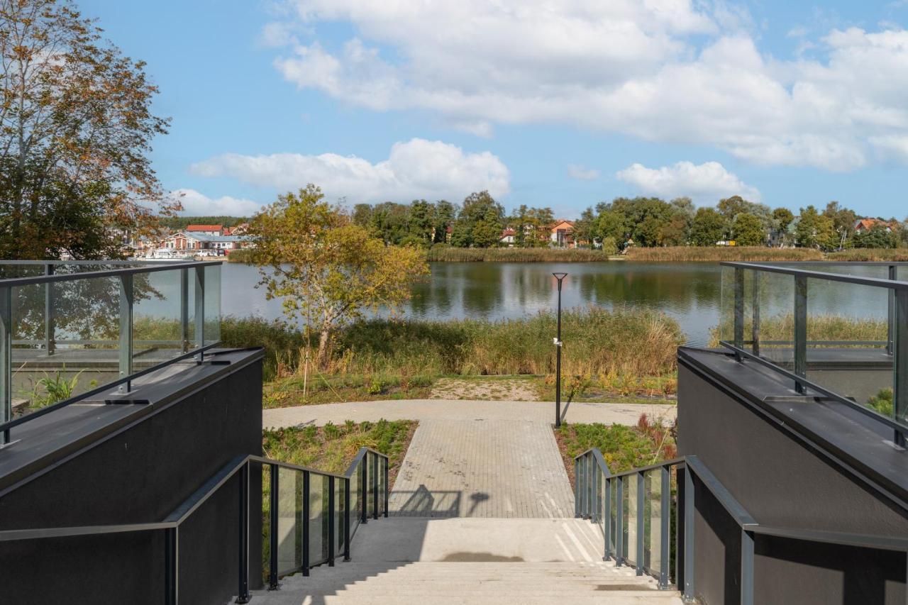Wellness Resort Apartments Dziwnow Riverfront By Noclegi Renters Bagian luar foto