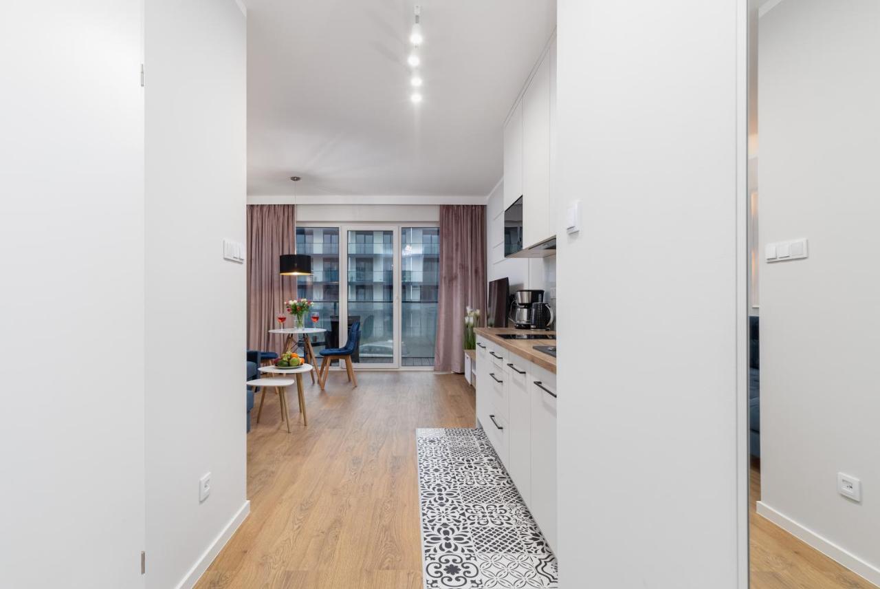 Wellness Resort Apartments Dziwnow Riverfront By Noclegi Renters Bagian luar foto