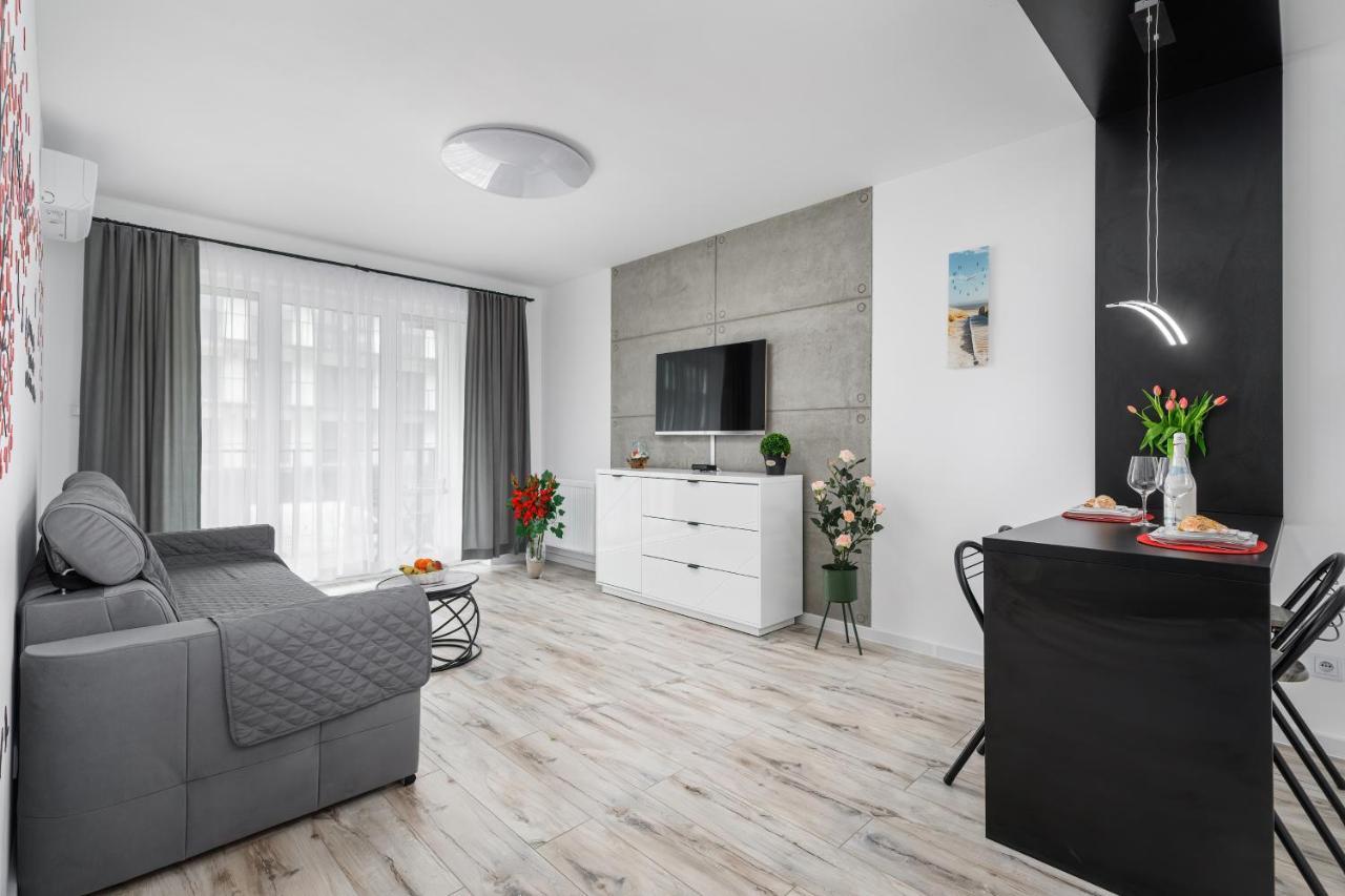 Wellness Resort Apartments Dziwnow Riverfront By Noclegi Renters Bagian luar foto
