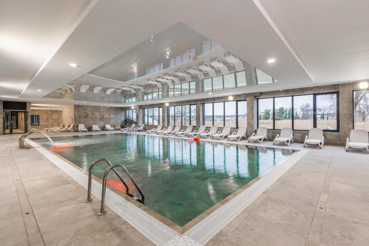 Wellness Resort Apartments Dziwnow Riverfront By Noclegi Renters Bagian luar foto