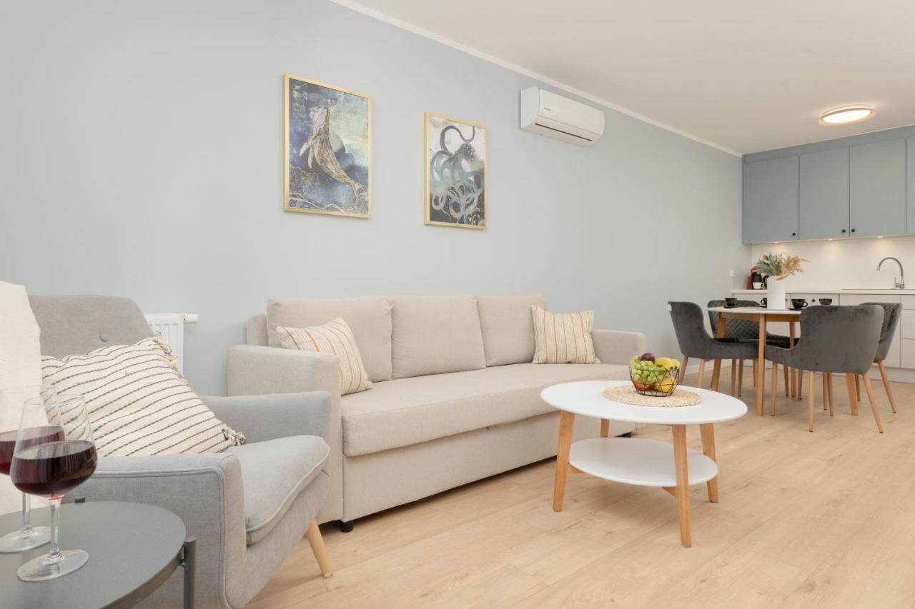 Wellness Resort Apartments Dziwnow Riverfront By Noclegi Renters Bagian luar foto