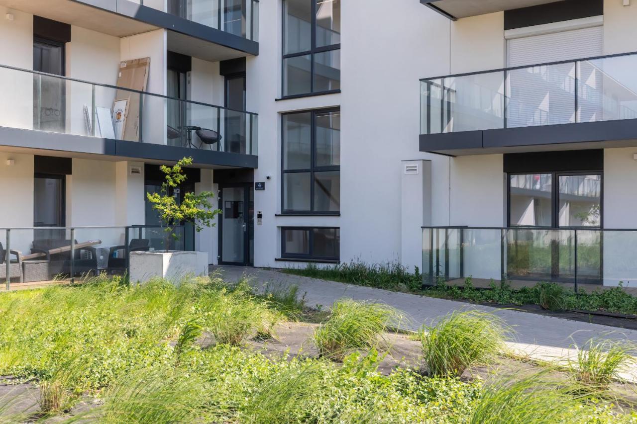 Wellness Resort Apartments Dziwnow Riverfront By Noclegi Renters Bagian luar foto