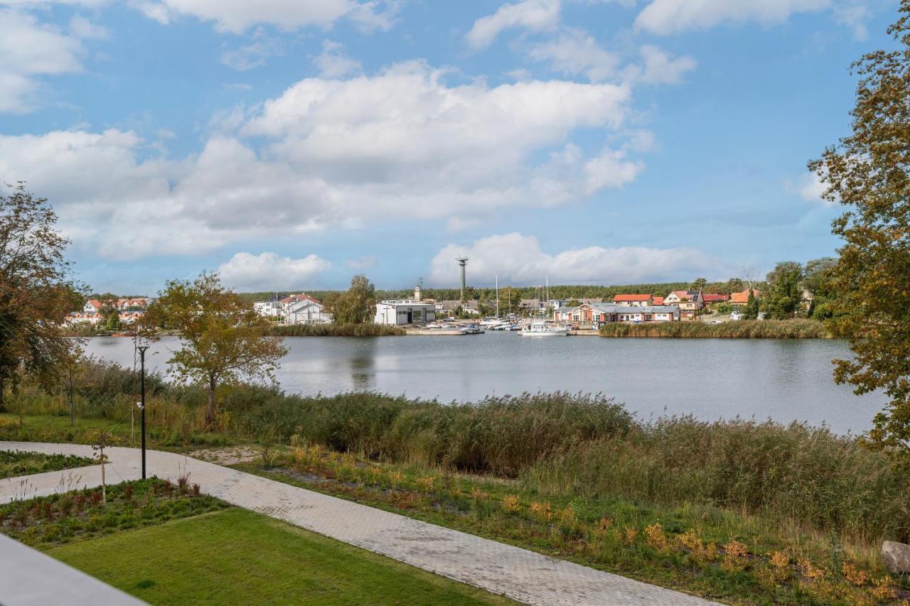 Wellness Resort Apartments Dziwnow Riverfront By Noclegi Renters Bagian luar foto