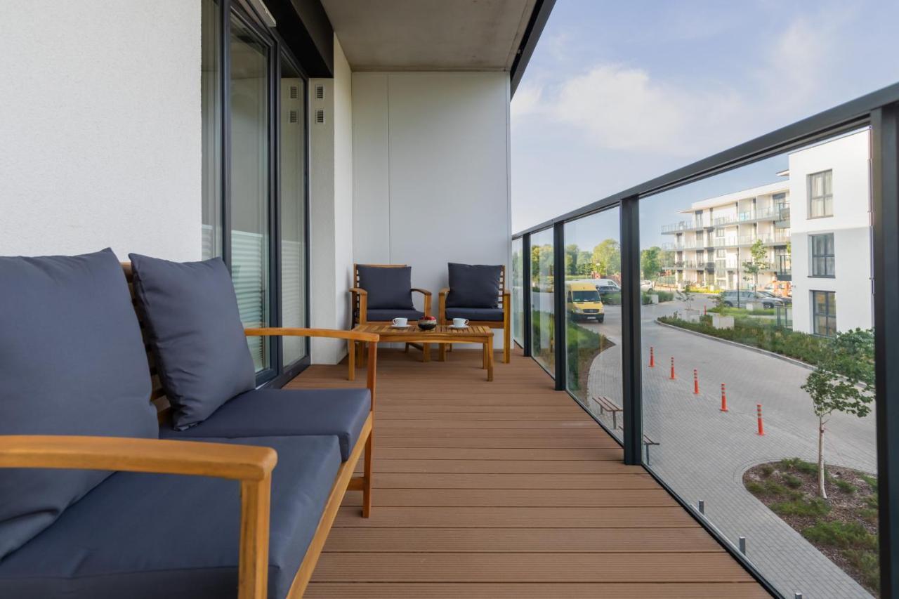 Wellness Resort Apartments Dziwnow Riverfront By Noclegi Renters Bagian luar foto