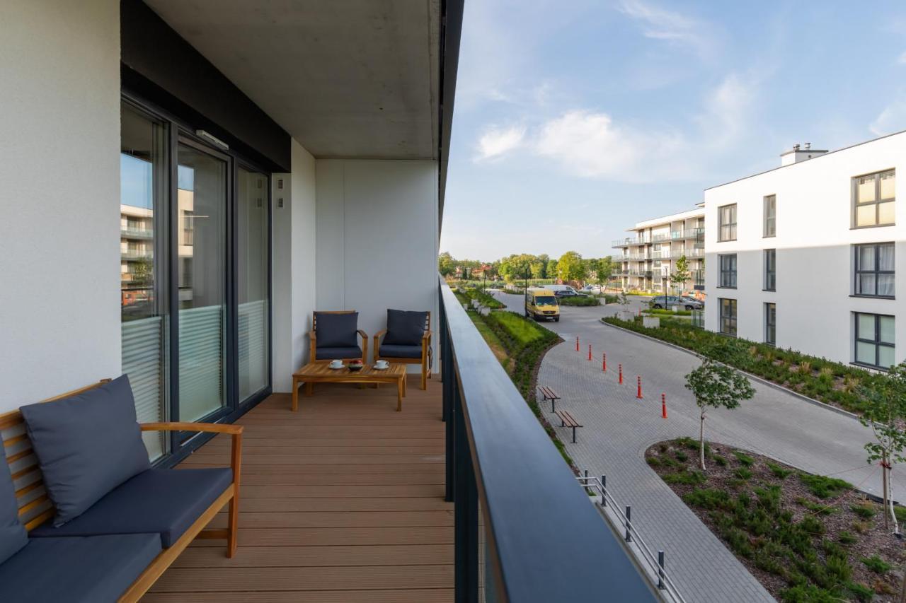 Wellness Resort Apartments Dziwnow Riverfront By Noclegi Renters Bagian luar foto