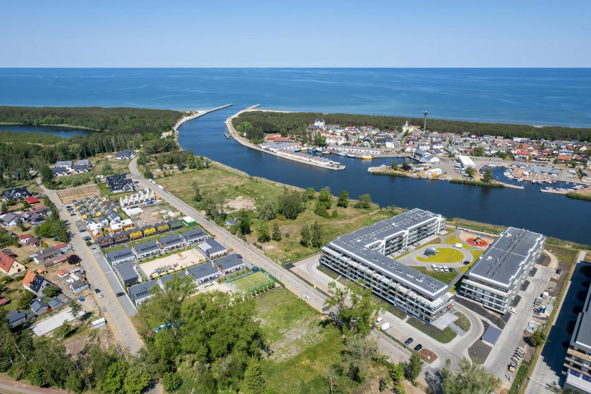 Wellness Resort Apartments Dziwnow Riverfront By Noclegi Renters Bagian luar foto