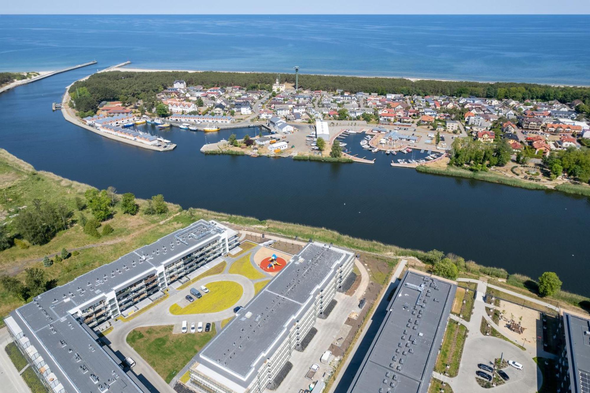 Wellness Resort Apartments Dziwnow Riverfront By Noclegi Renters Bagian luar foto